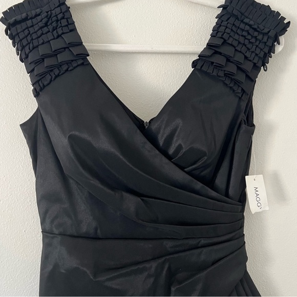 Maggy London Black V-Neck Cocktail Dress - Picture 5 of 8